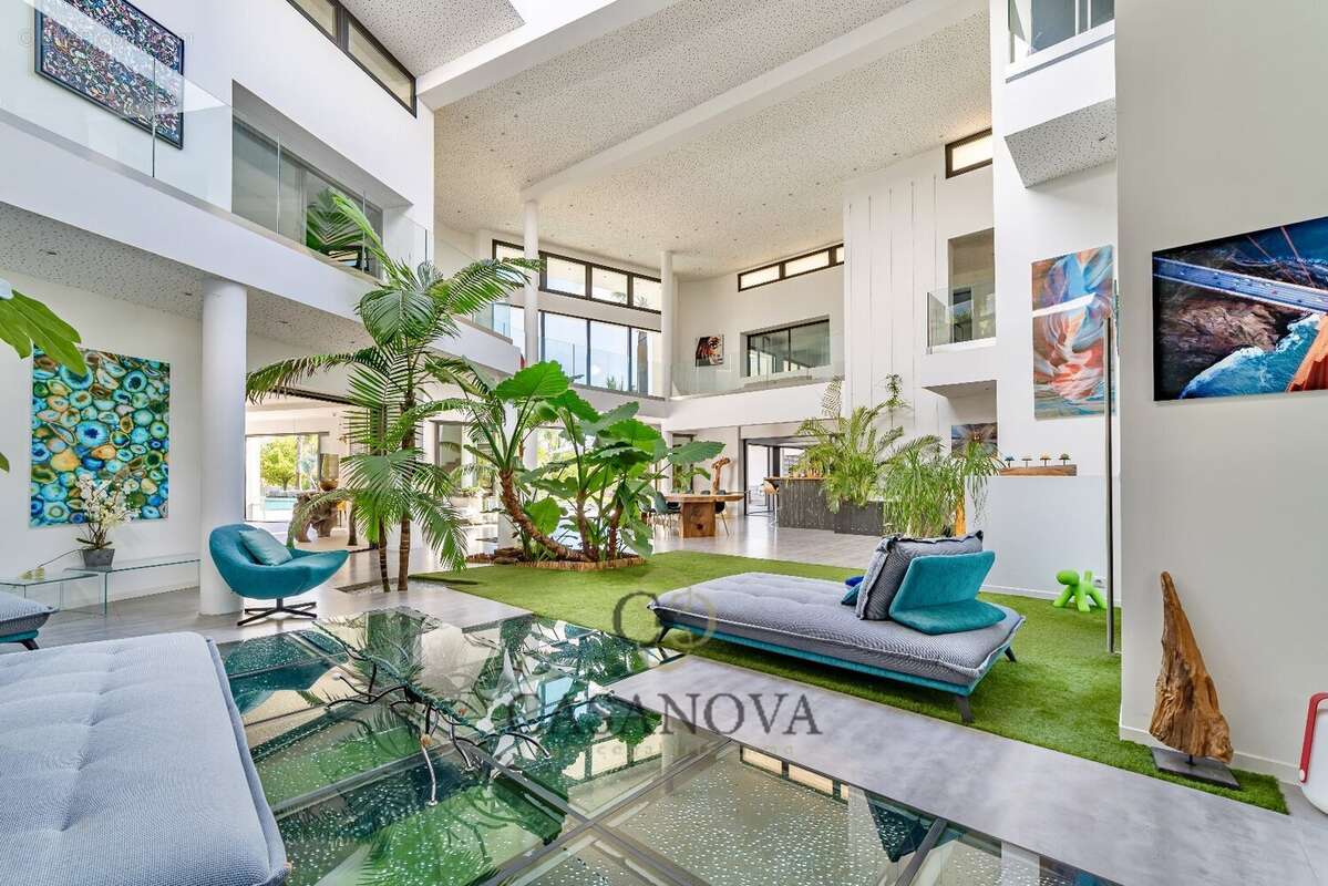 Maison à SAINT-BRES