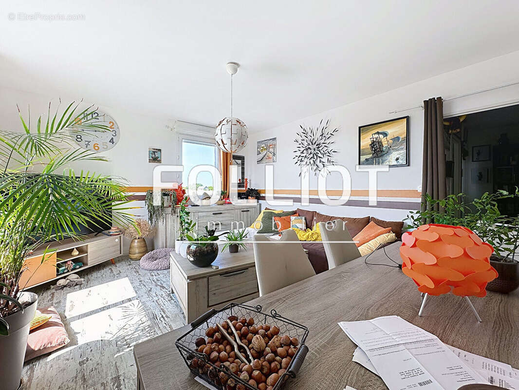 Appartement à DONVILLE-LES-BAINS