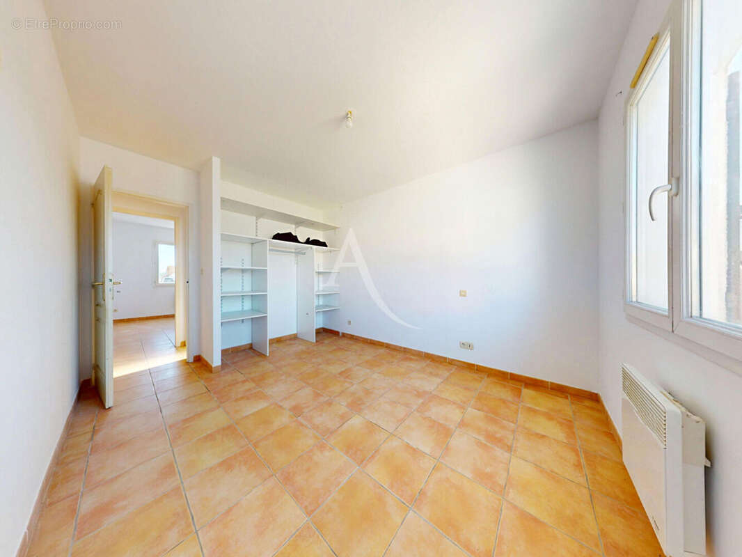 Maison à PARAZA