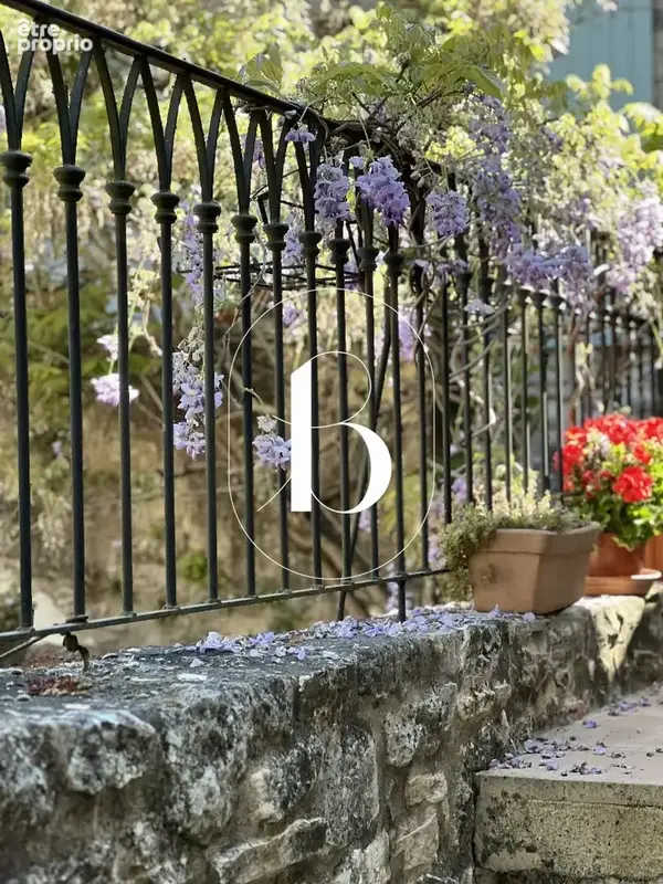 Au cur de l'un des plus beaux villages de France - photo 3