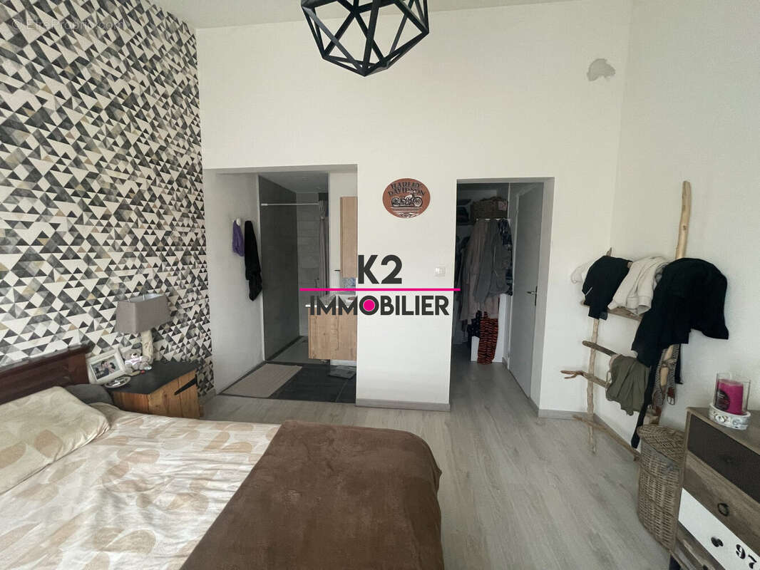 Maison à MONTELIMAR