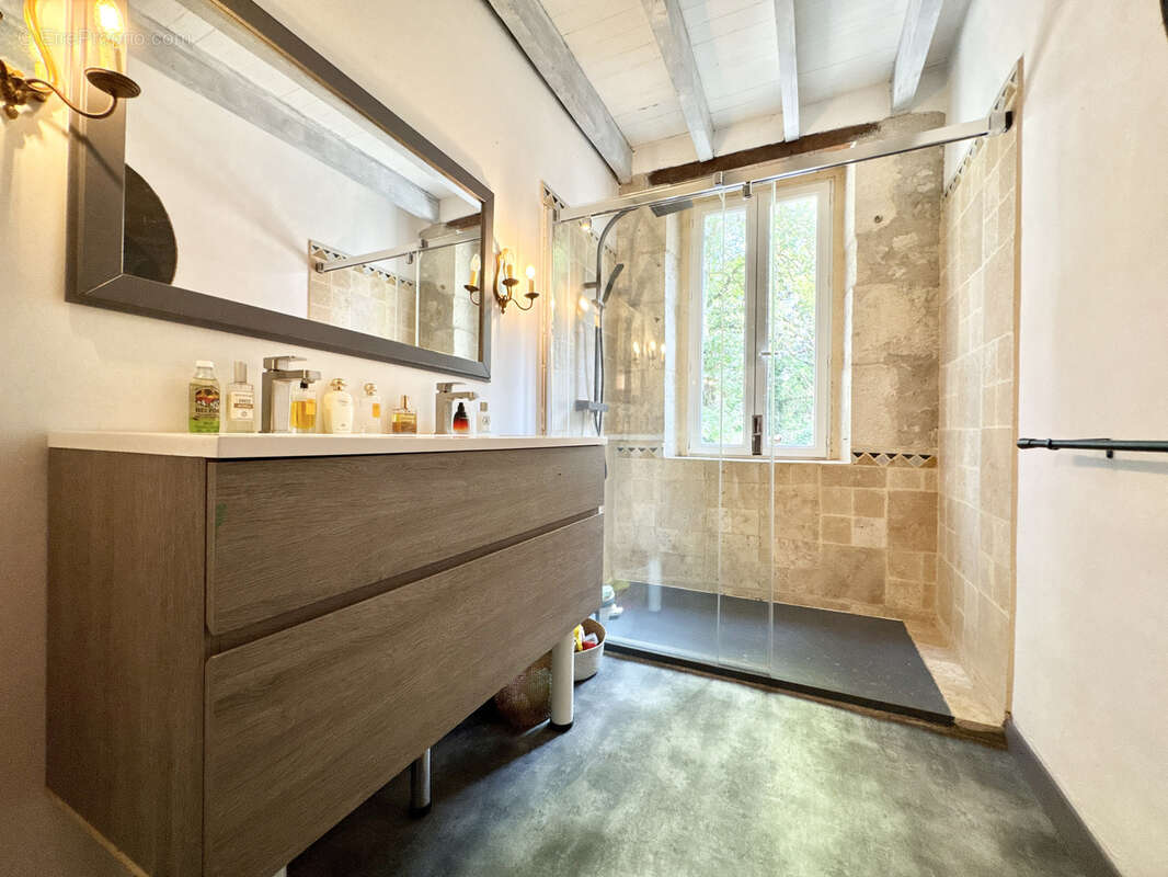 Propriété de prestige comprenant gîtes, une piscine et des dépendances - photo 9