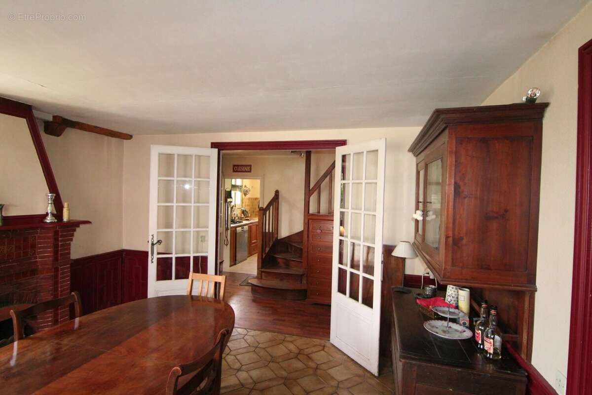 Maison à ROINVILLE