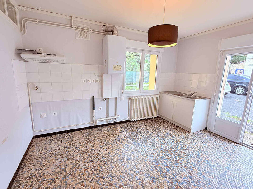 Maison à SAINT-SULPICE-ET-CAMEYRAC