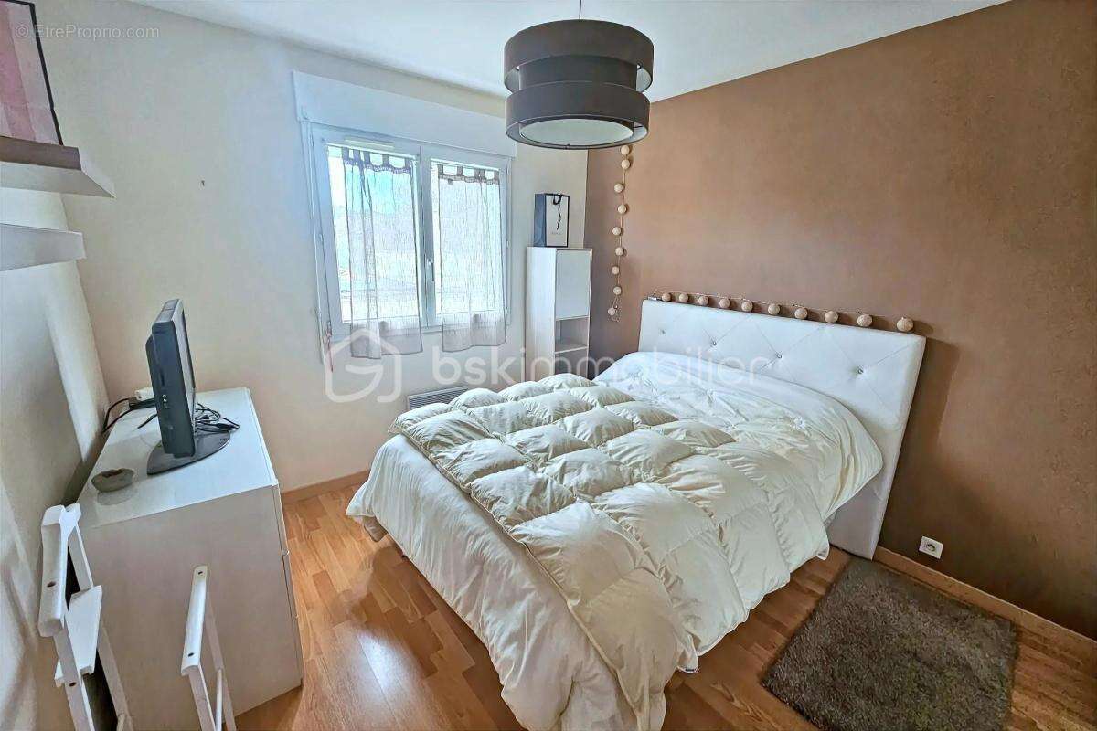 Maison à SERRES-CASTET