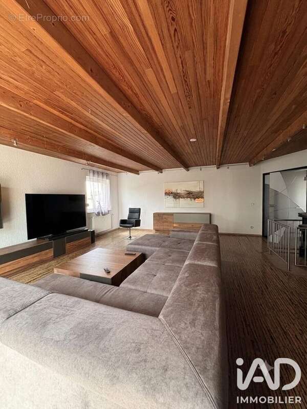 Maison 235 m² à Neunkirchen-Les-Bouzonville  - photo 5