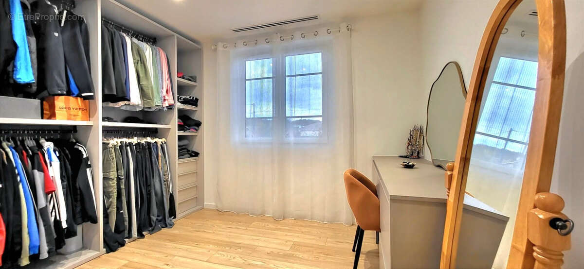 Maison à ROUSSILLON