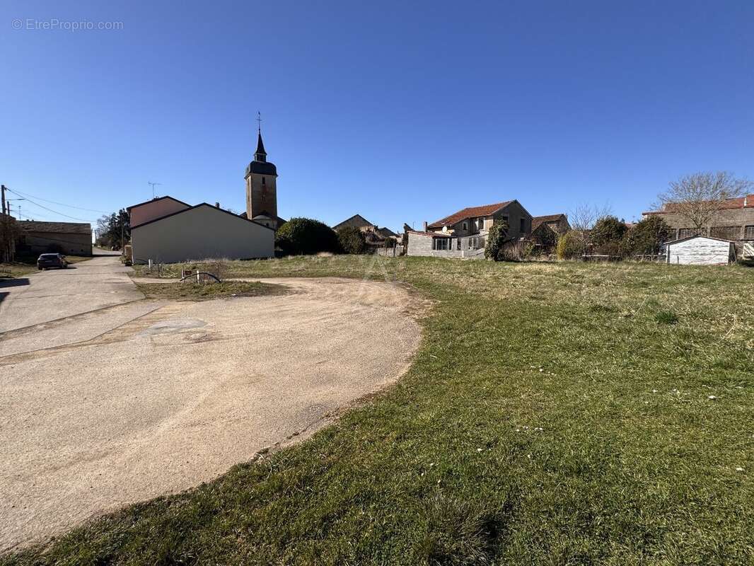 Terrain à VIONVILLE