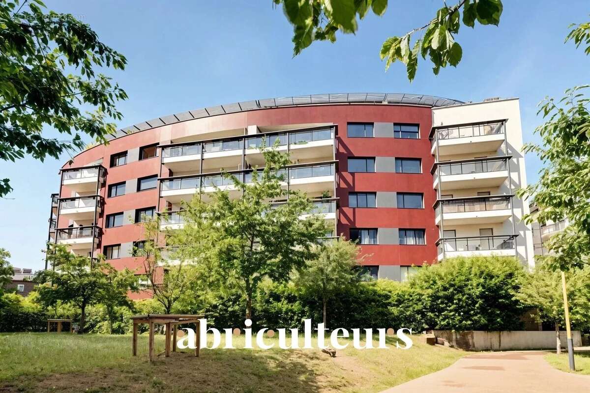 Appartement à ISSY-LES-MOULINEAUX