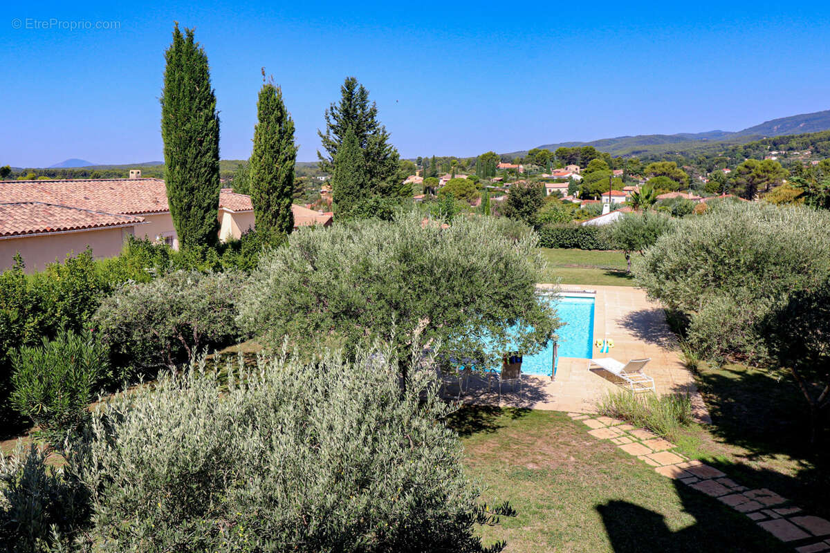 Villa 5 chambres sur terrain 2000m2 avec piscine à 2 pas du village de flayosc - photo 28