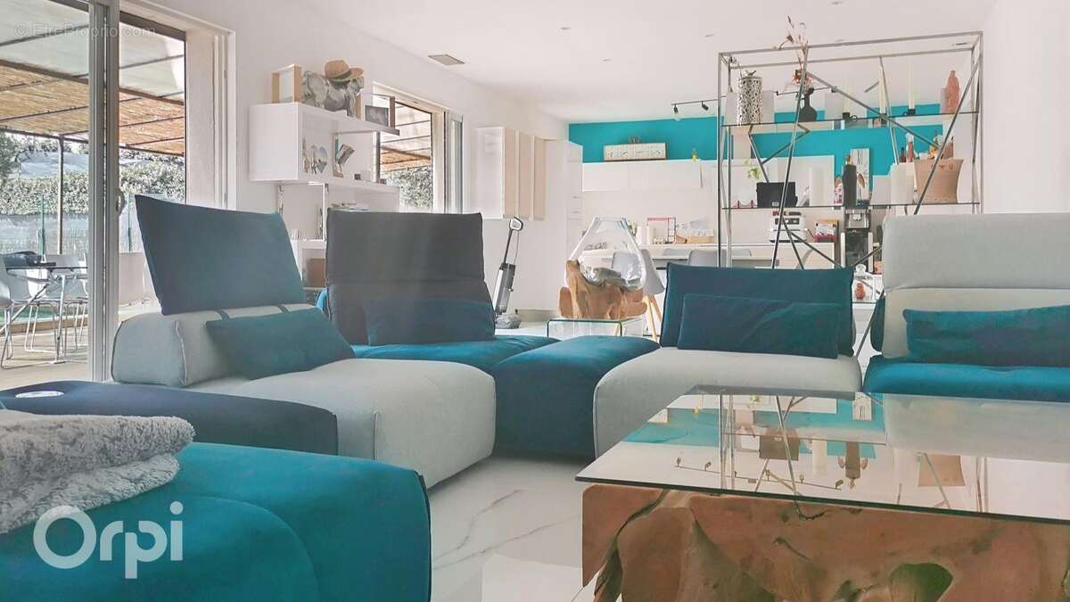 Maison à LA CADIERE-D'AZUR