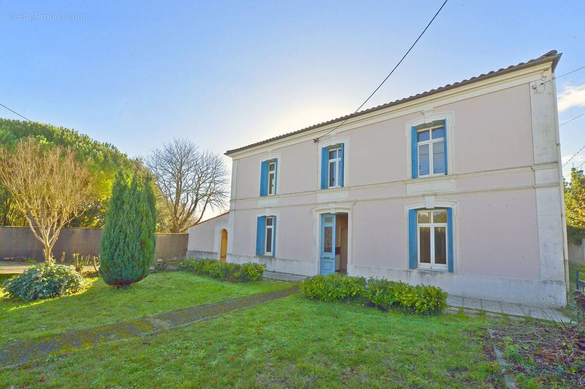 Maison à SAINT-GEORGES-DE-DIDONNE