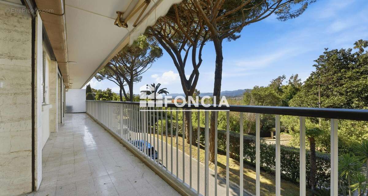 COUP DE COEUR! CANNES CALIFORNIE — Appartement 4P 107m² + 200m² de jardin   Exception sur le marché  - photo 12