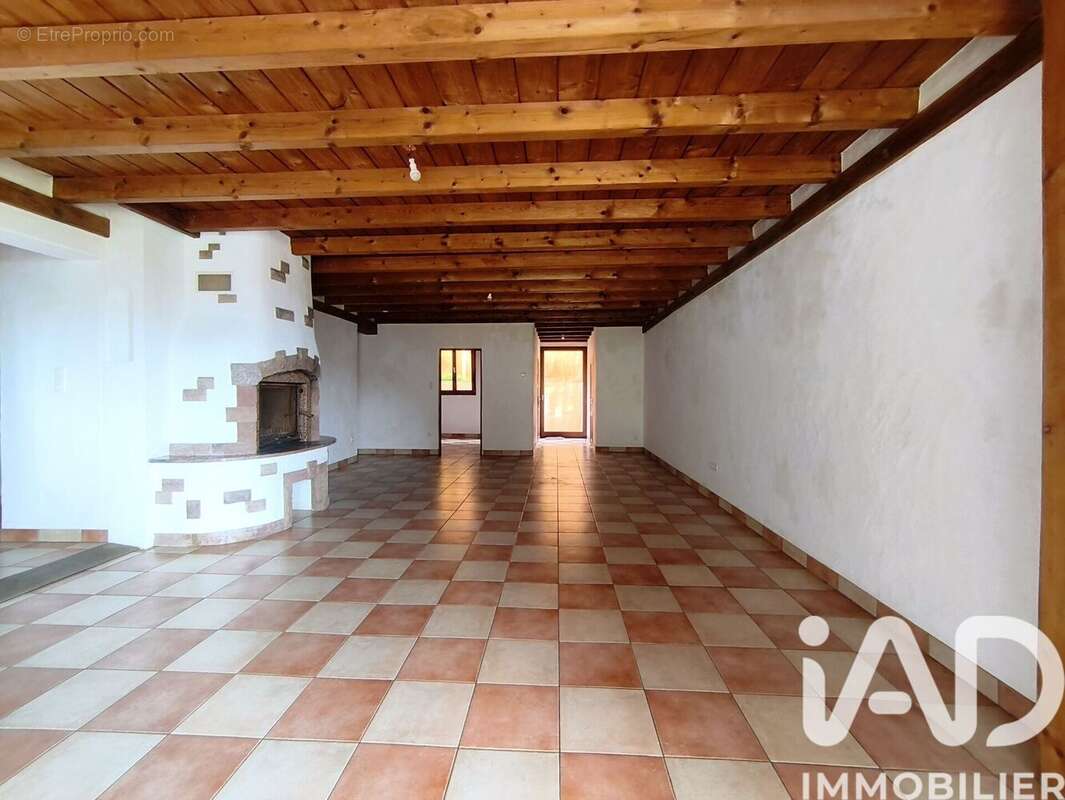 Appartement 130 m² à Reichsfeld  - photo 2