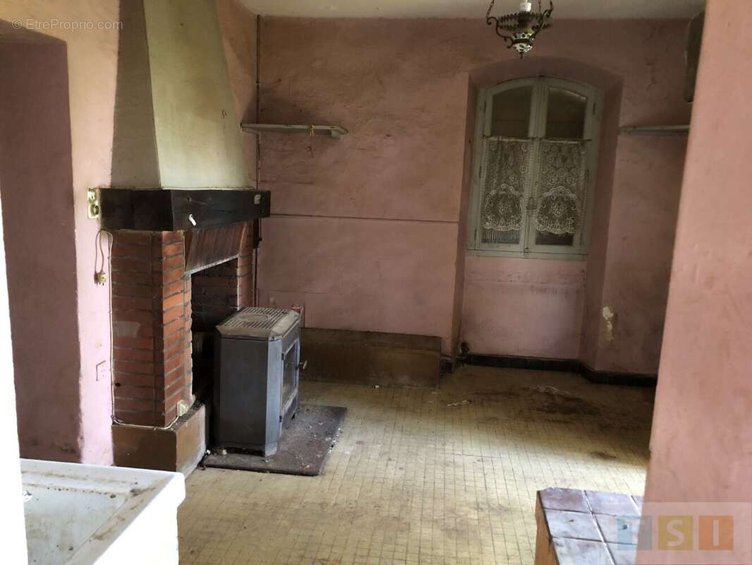 Maison à AVEZAC-PRAT-LAHITTE