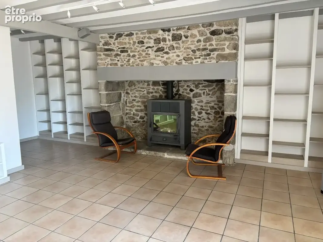 Maison avec 2 chambres, jardin 4296 m2, 212 m2 habitables. - photo 8