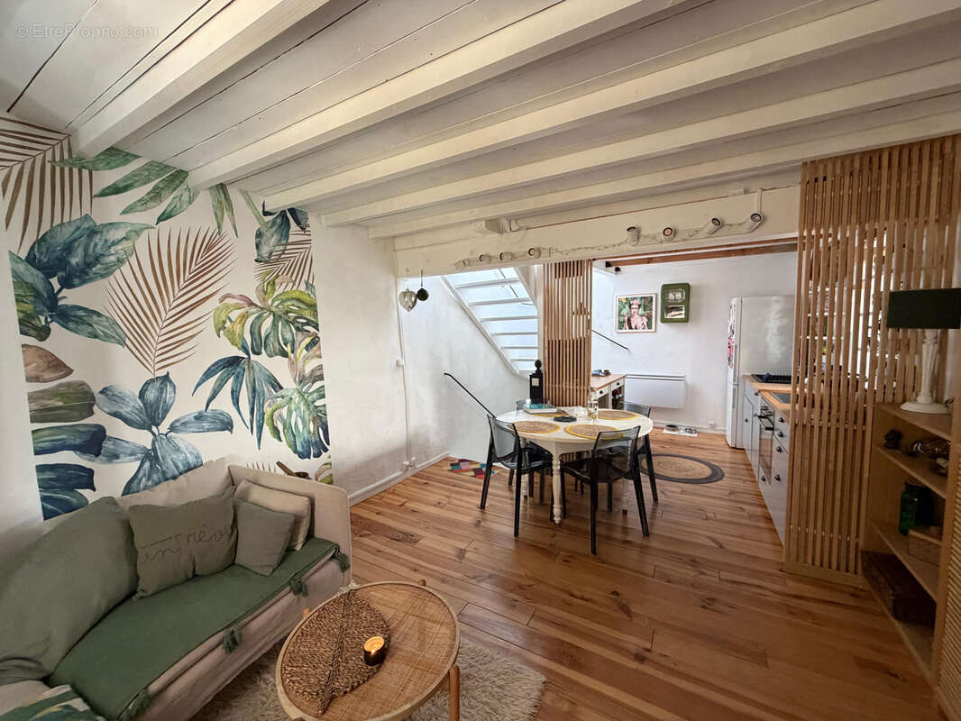 Maison à SAINT-QUENTIN-LA-POTERIE