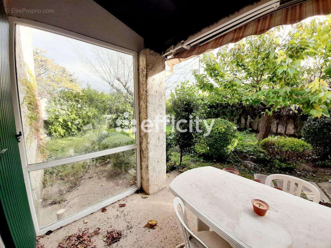 Maison à LES ANGLES