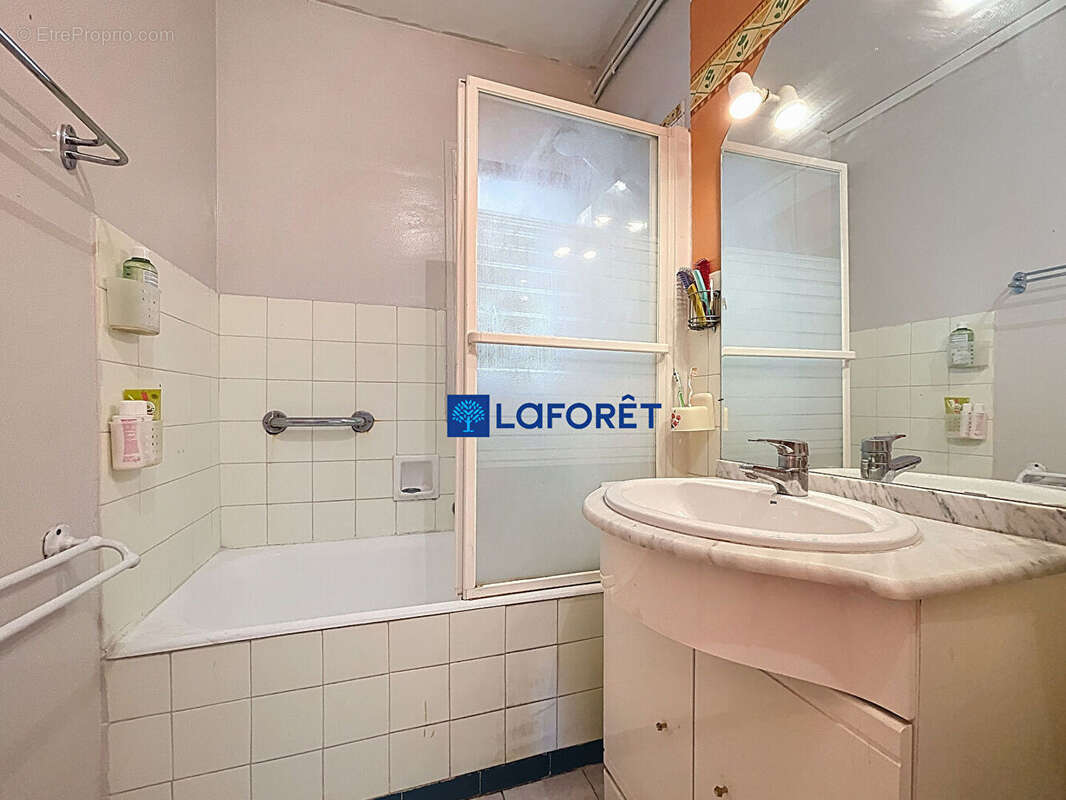 Appartement à CARQUEIRANNE