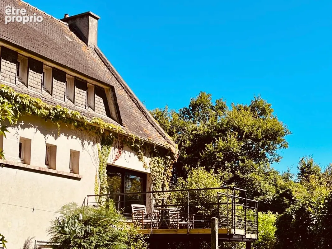 FINISTÈRE : Proche Scrignac. Belle maison familiale de 197 m² avec partie indépendante et terrain paysager de 3 880 m², à 30 min - photo 4