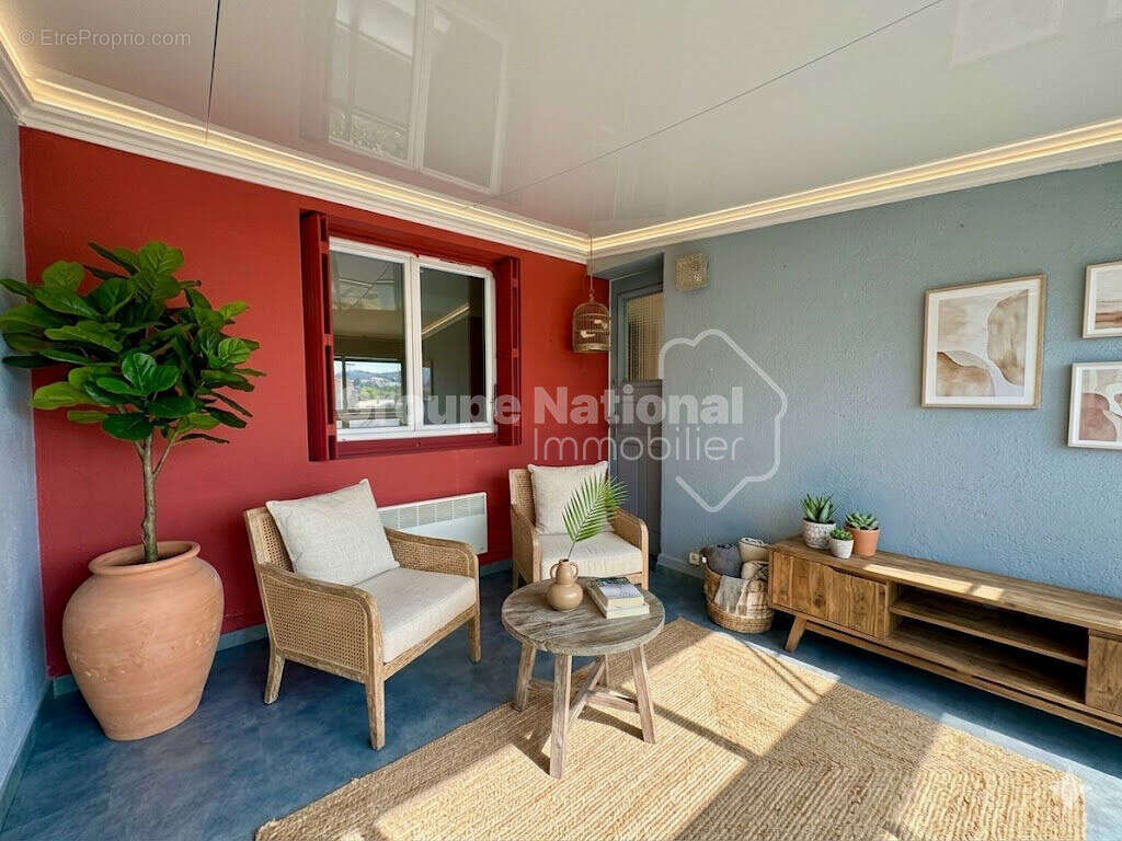 Appartement à LE ROVE