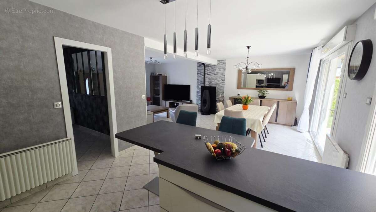 Maison 6 pièces / 111 m² / 298 000 EUR / CAMBLAIN-L'ABBE - photo 6