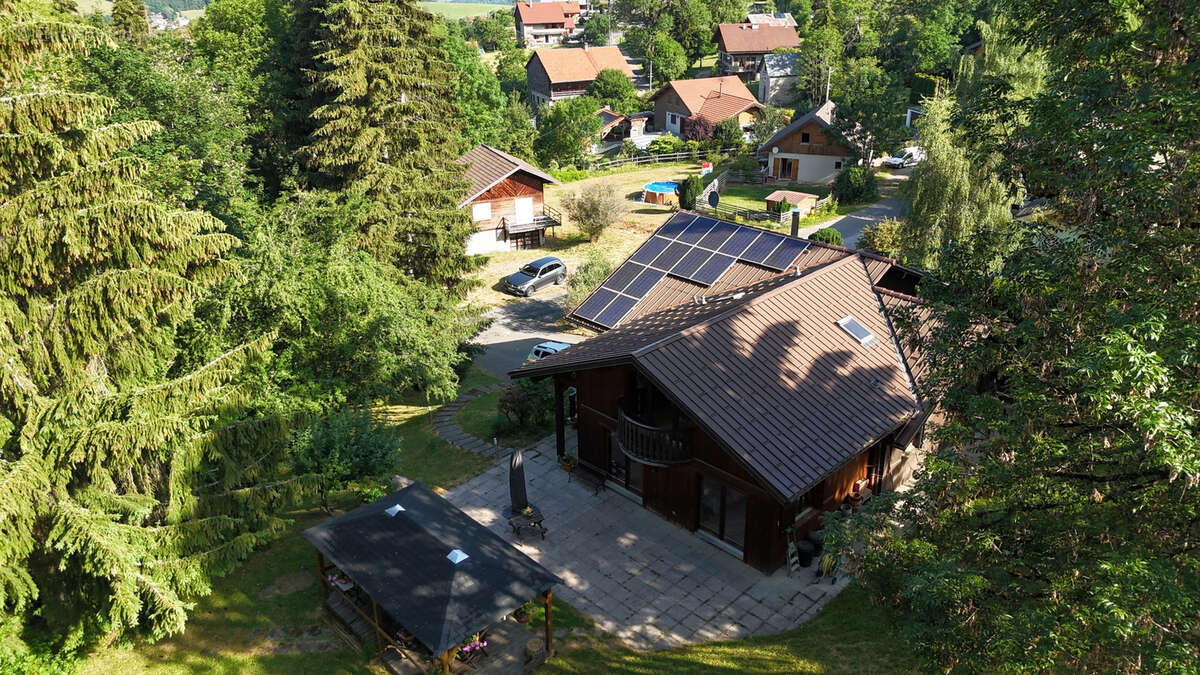 Magnifique chalet 7 pieces a bogeve de 270m2 avec terrain de 1808m2 - photo 4