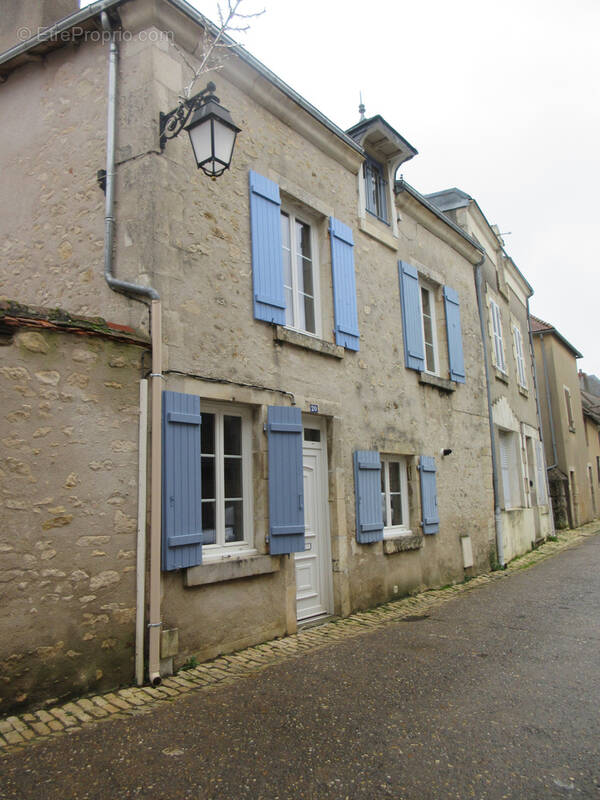 Maison à SAINT-MARCEL