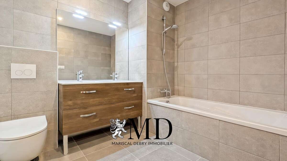 Appartement à MONT-SAINT-AIGNAN