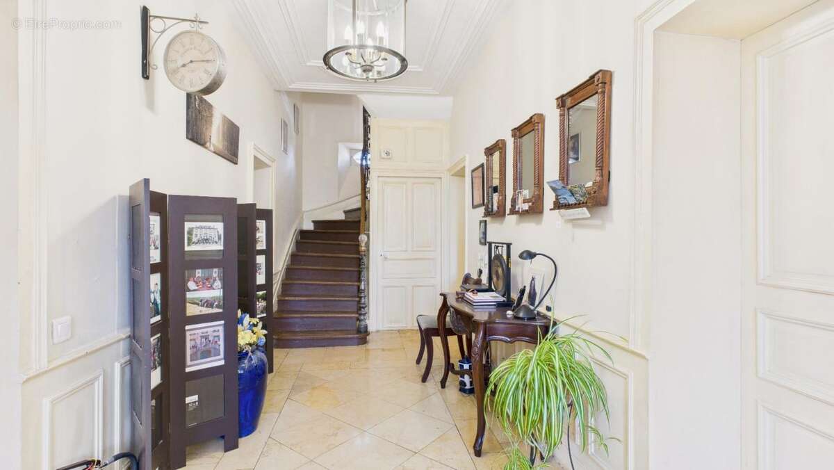 Maison à MUR-DE-BARREZ