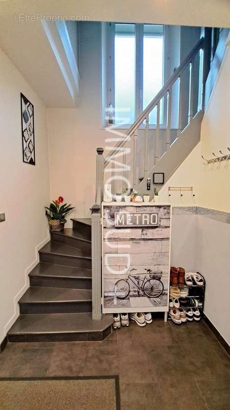 Maison à LIVET-ET-GAVET