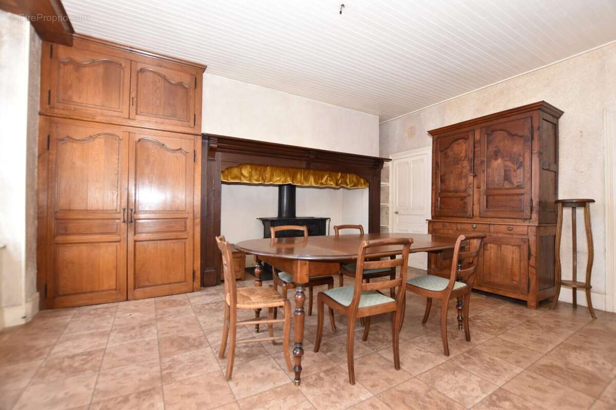 Maison 170 m² à Le Vaulmier  - photo 4
