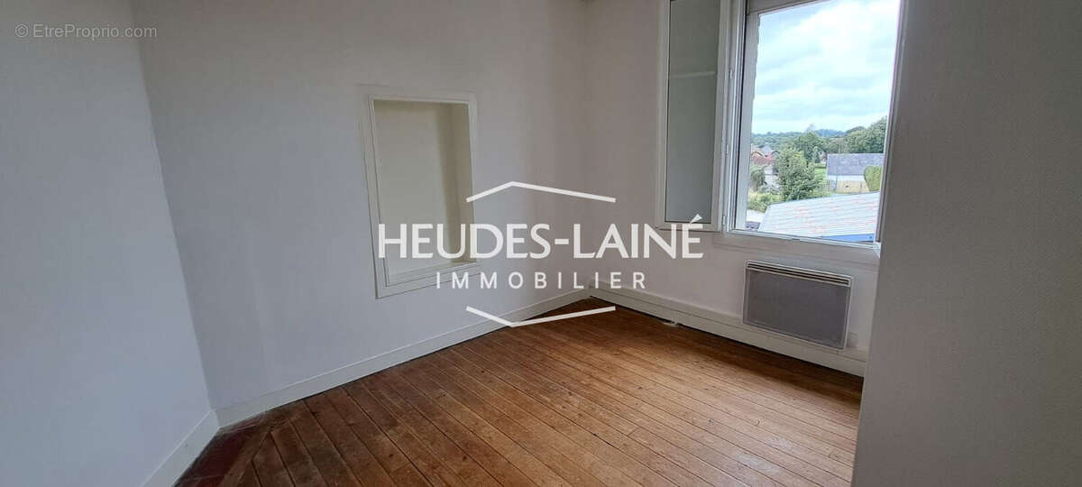 Maison à SAINT-HILAIRE-DU-HARCOUET