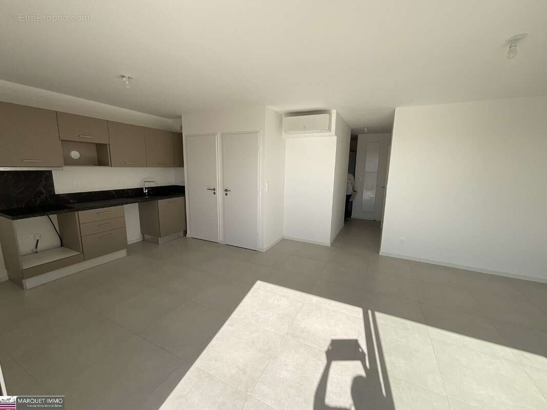 Appartement à SAUVIAN