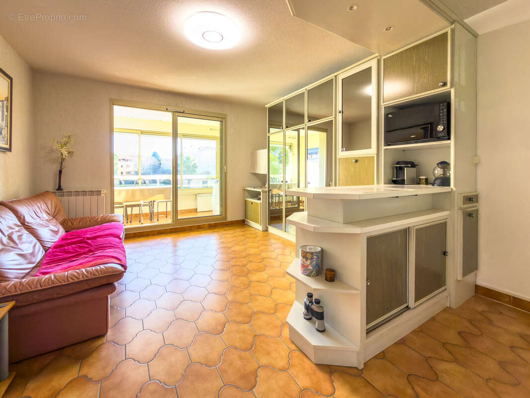 Appartement à LA LONDE-LES-MAURES