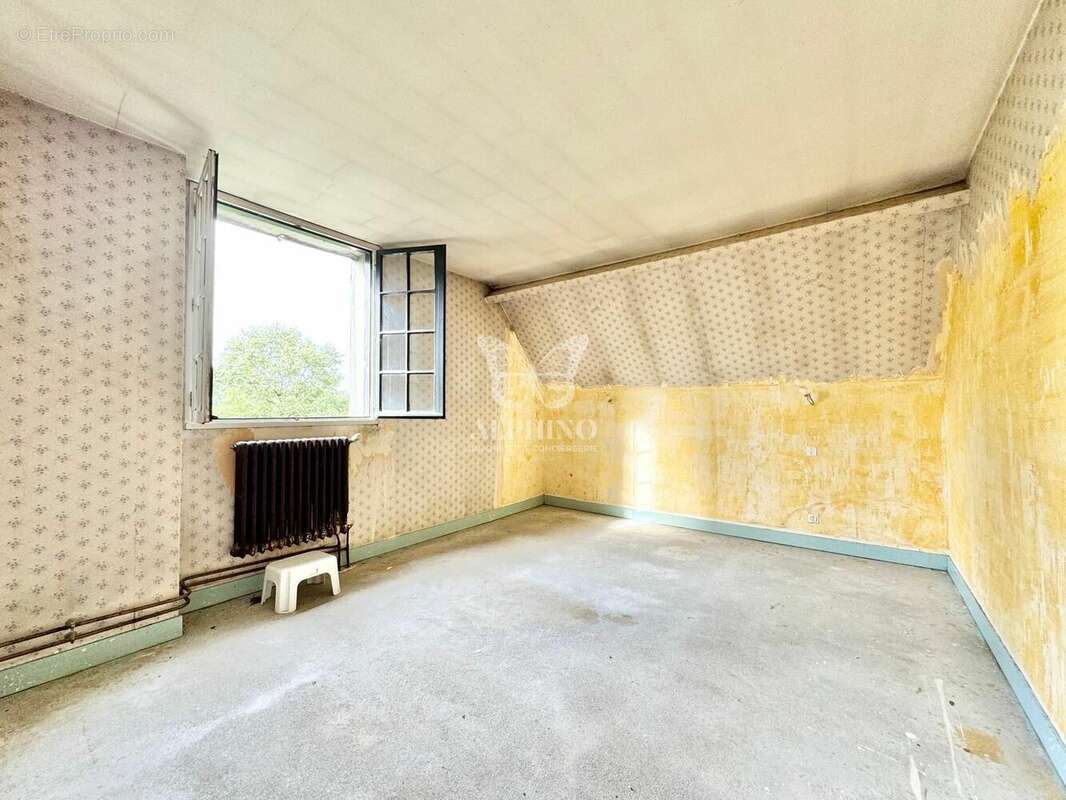 Maison à CONDAT-SUR-VIENNE