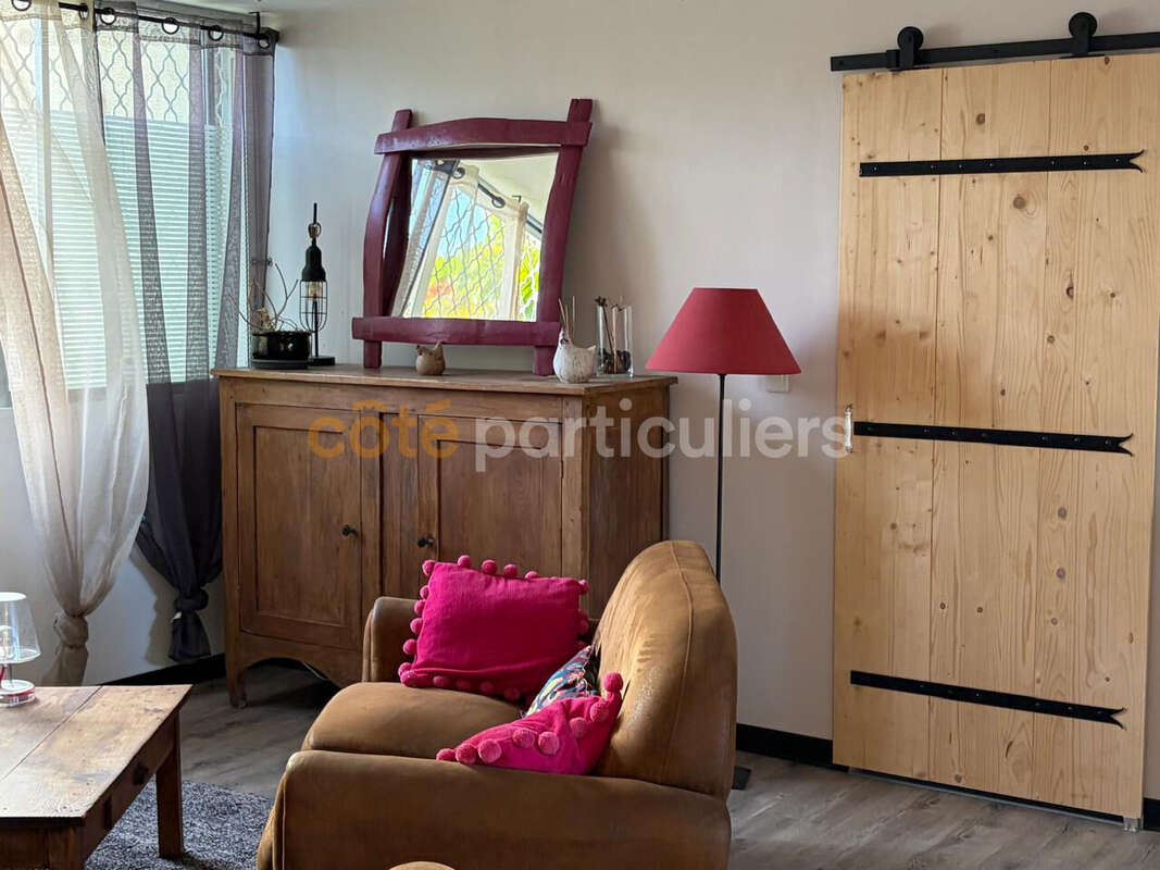 À VENDRE -T2 en rez-de-jardin  résidence avec piscine LE GOSIER - photo 9