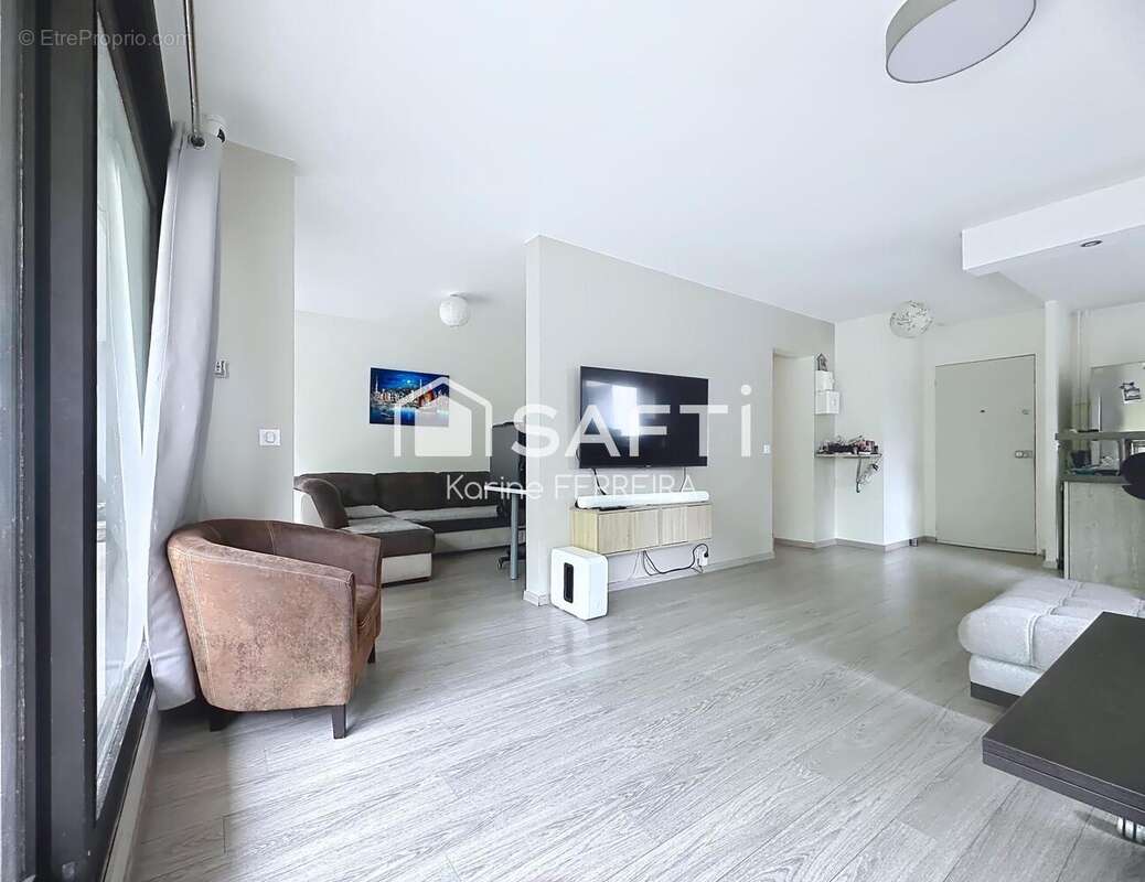 Photo 3 - Appartement à LE COUDRAY-MONTCEAUX