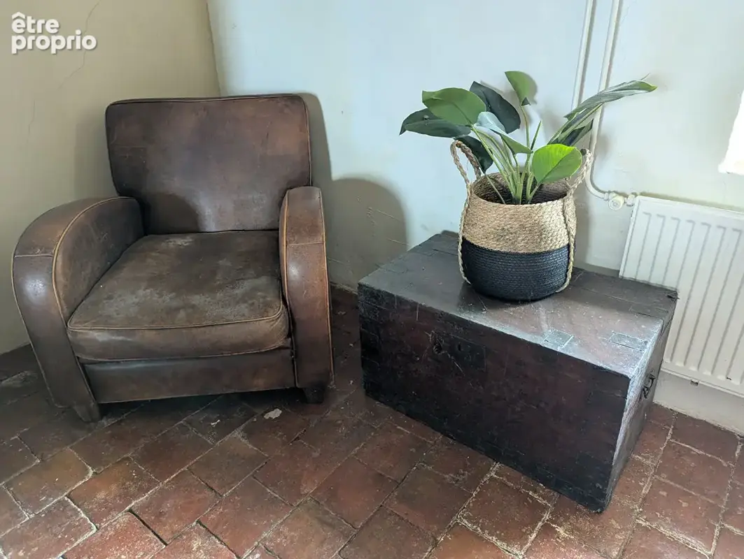 INDRE - Charmante propriété ancienne avec trois chambres, deux pièces de réception et un gîte indépendant d'une chambre. - photo 8
