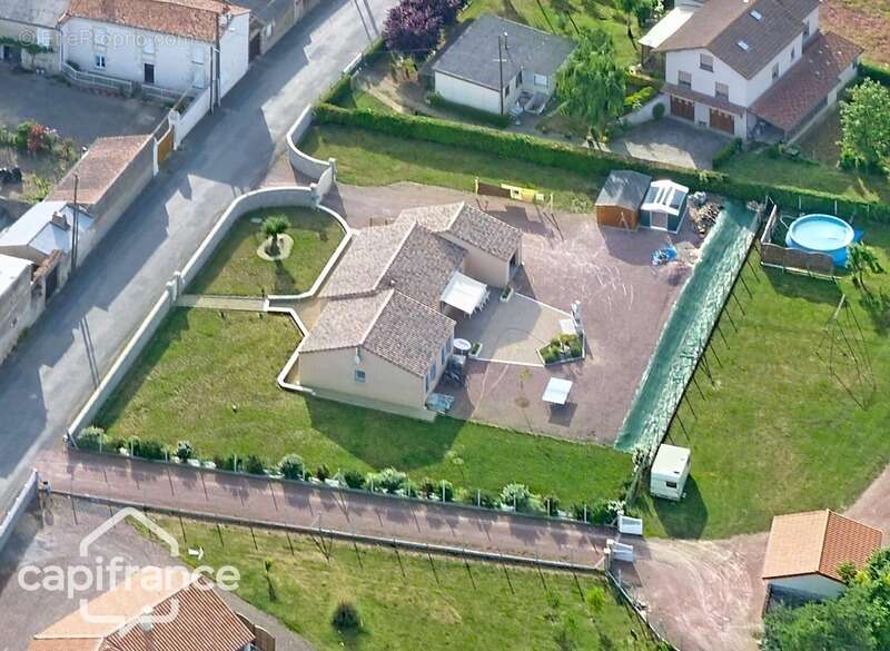 Maison à SAINTE-VERGE