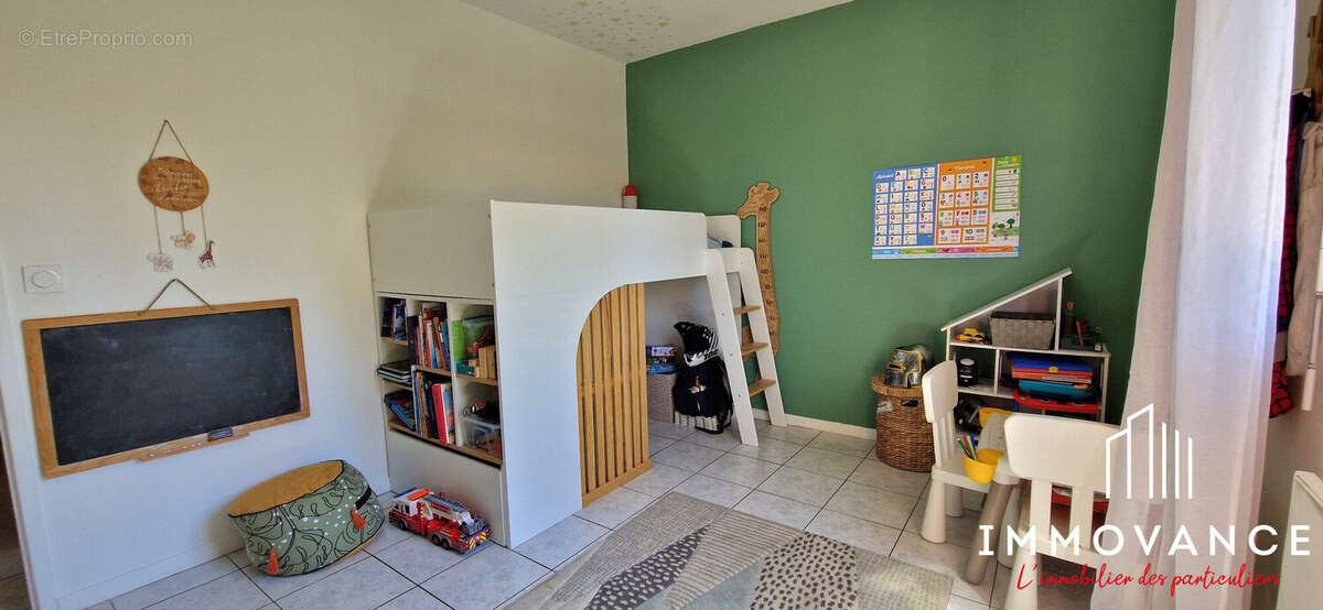 Appartement à MAUGUIO