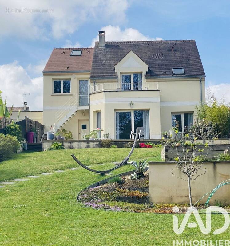 Photo 1 - Maison à SAINT-FARGEAU-PONTHIERRY