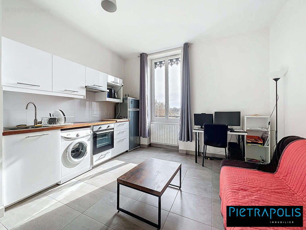 Appartement à OULLINS