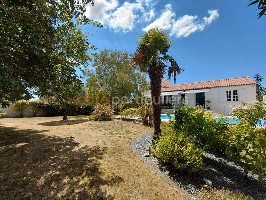 Maison à LA JARRIE