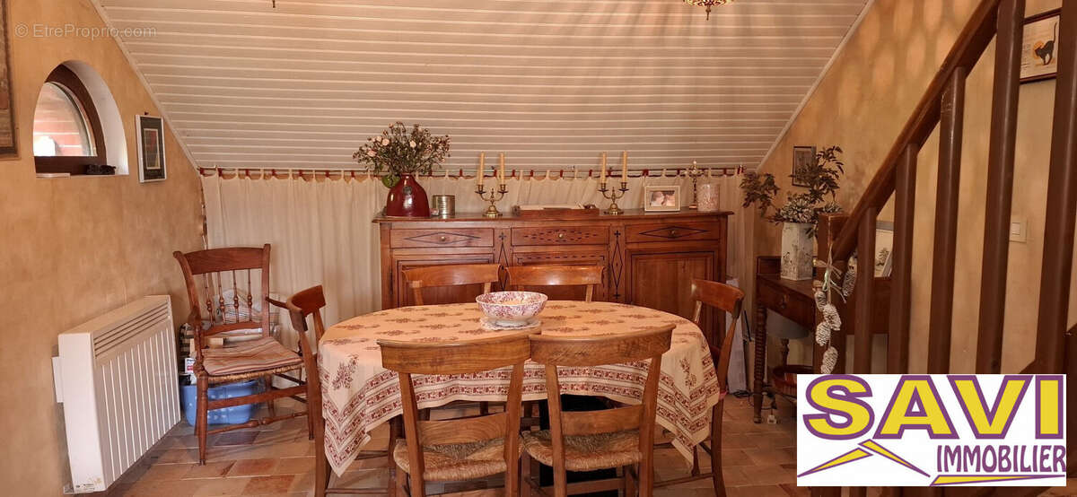 Maison à LA SELLE-SUR-LE-BIED