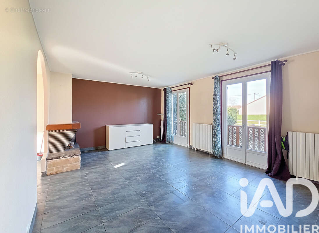 Photo 9 - Maison à SAINT-MAURICE-MONTCOURONNE