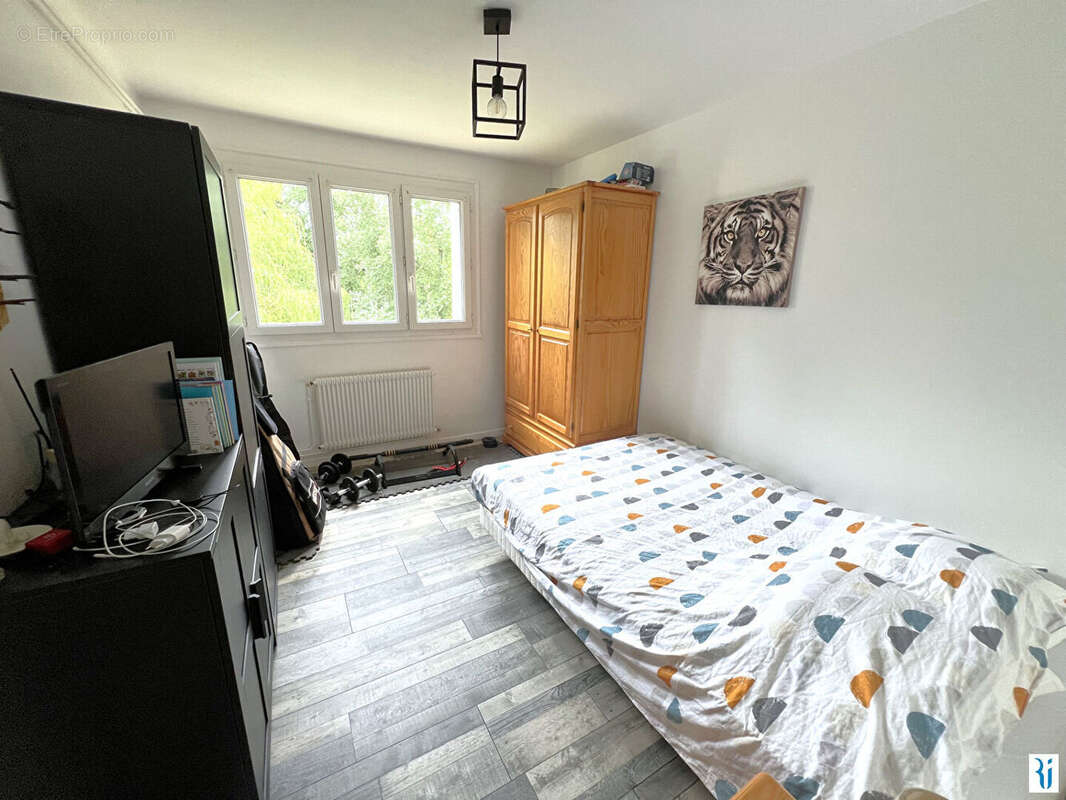 Appartement à LE MESNIL-ESNARD