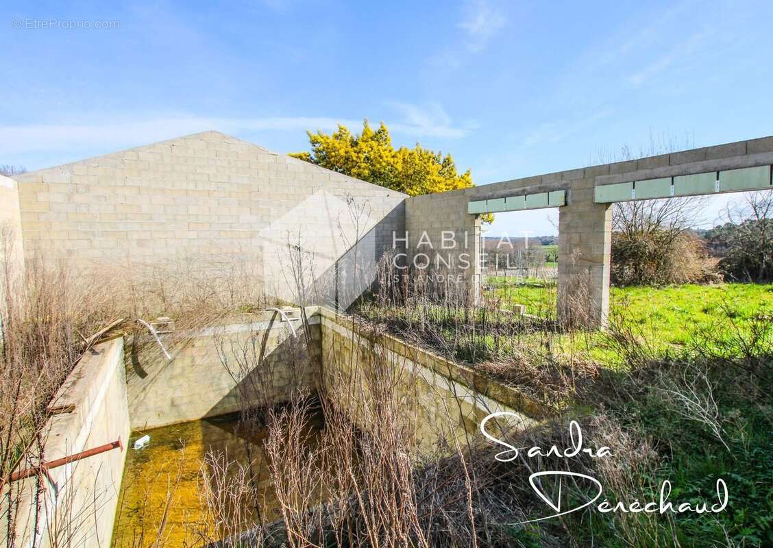 Maison à MONTLIEU-LA-GARDE