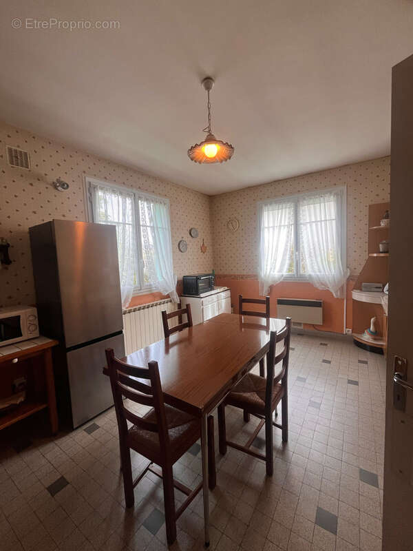 Maison à YZEURE