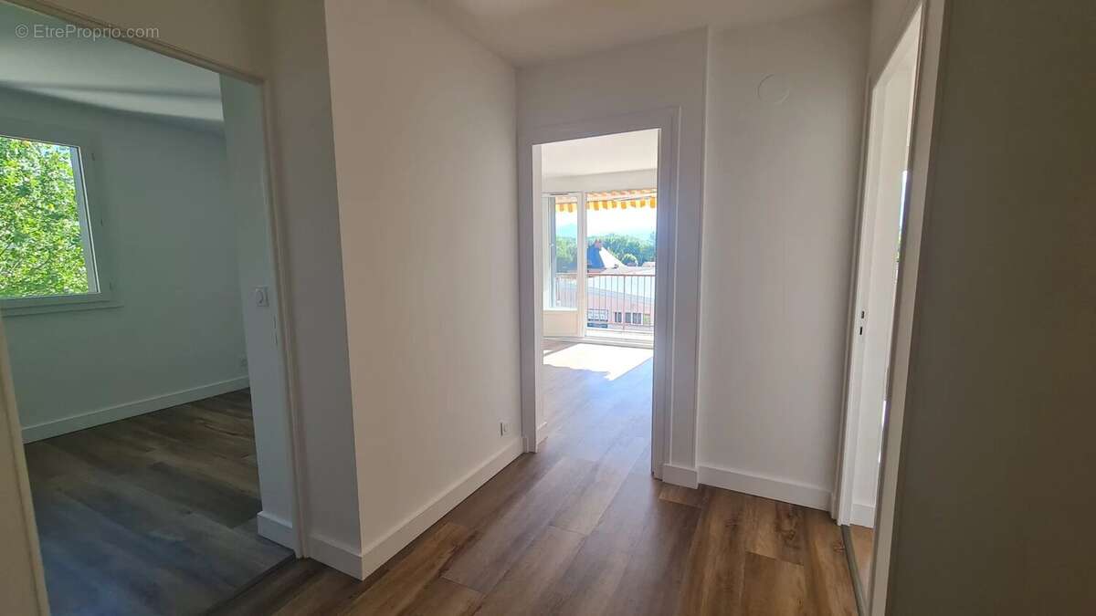 Appartement à SEYSSINET-PARISET